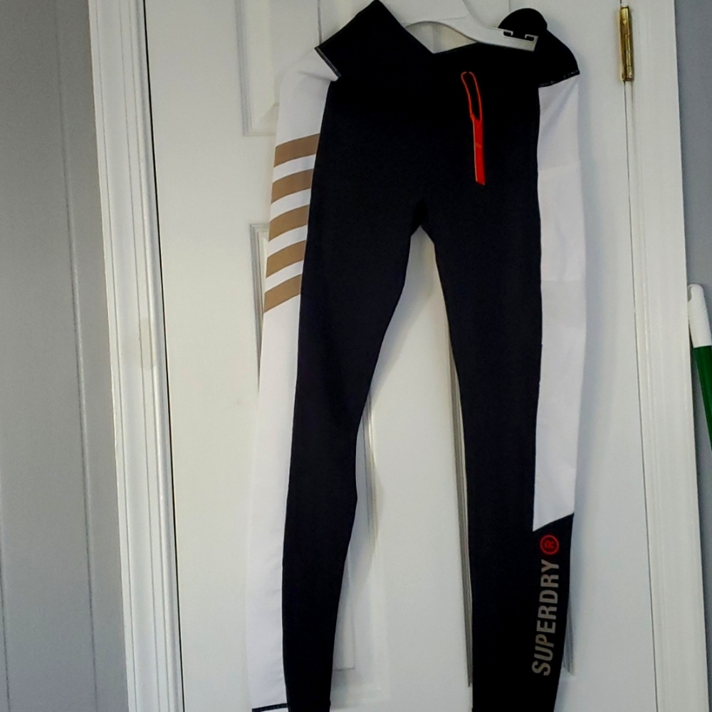 Brand New Women Superdry full leggings
